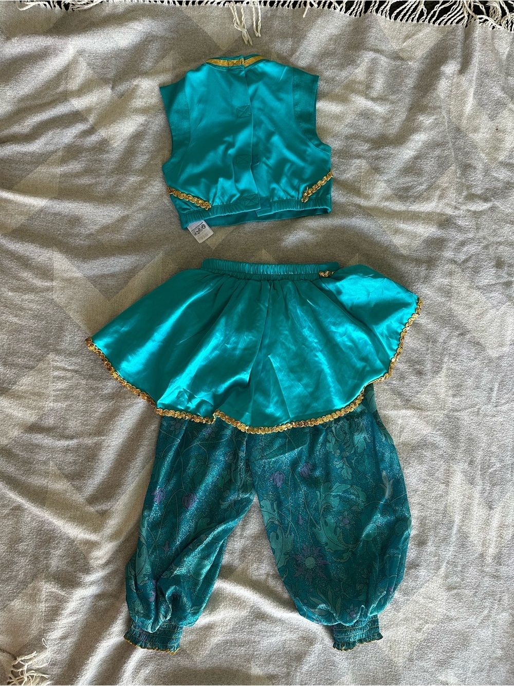 Disney’s Aladdin Princess Jasmine Dress-up Set Two-Piece size Small 5-6 - Picture 9 of 12
